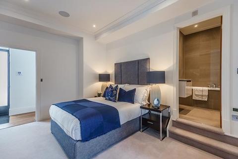 3 bedroom flat to rent, Rainville Road, London W6