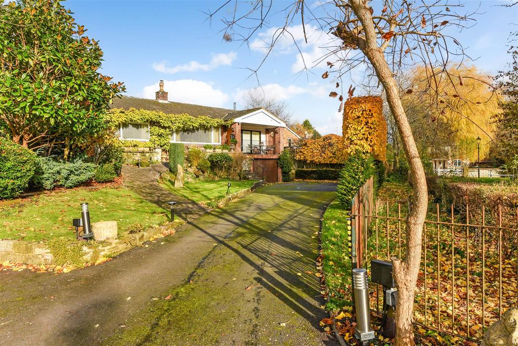 Buriton, Petersfield, Hampshire 3 bed detached bungalow for sale £995,000