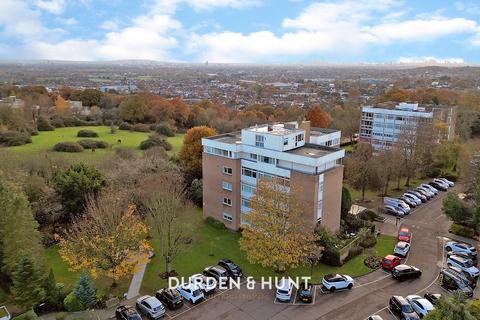 3 bedroom penthouse for sale, The Bowls, Chigwell, IG7