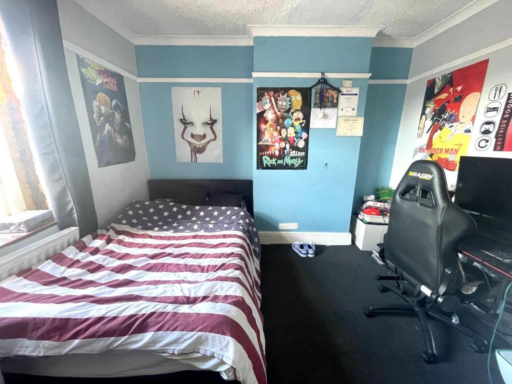 Bedroom 2.JPG