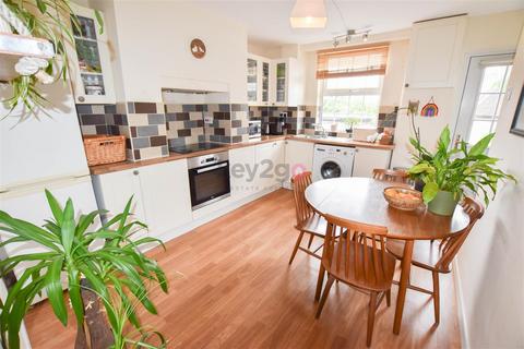 3 bedroom terraced house for sale, College Road, Spinkhill, Sheffield, S21