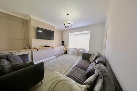 3 bedroom end of terrace house for sale, Calvert Road, Hull