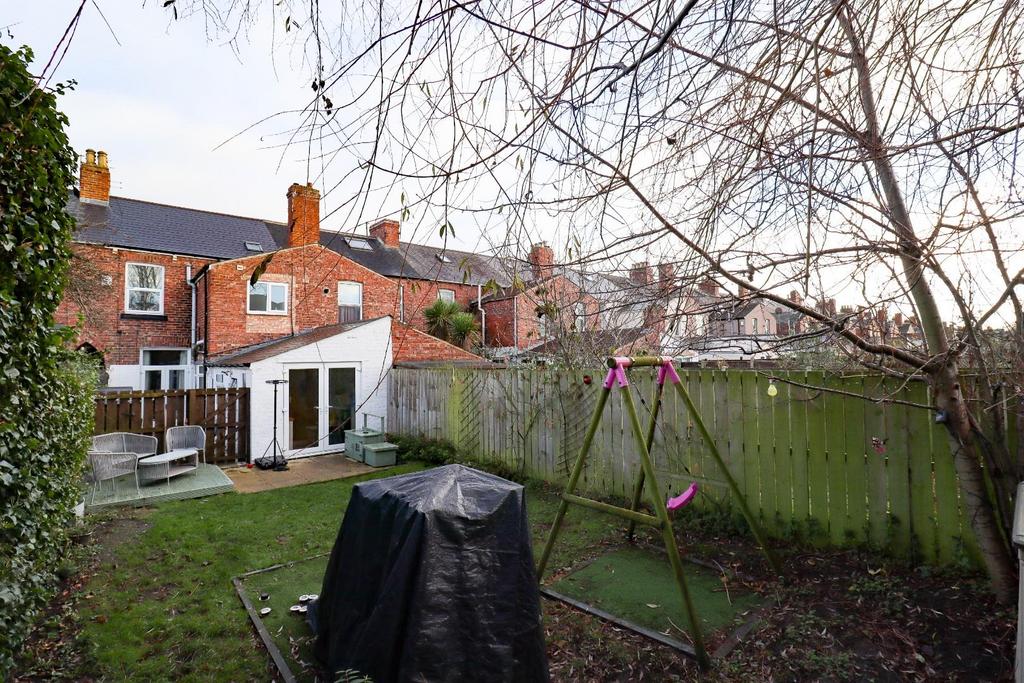 Eamont Gardens, Park Road, Hartlepool, TS26 9JD 3 bed terraced house