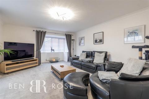 13 Moss Nook Drive, Grimsargh, Preston, PR2 5TR