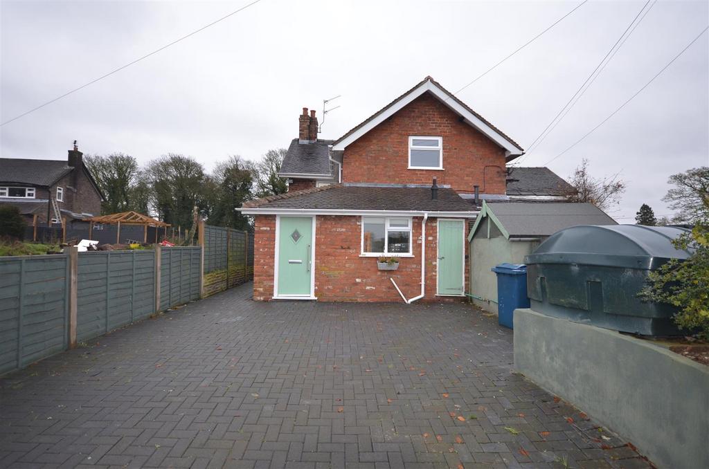 Stab Lane, Swynnerton, Stone 2 bed semidetached house £995 pcm (£230 pw)