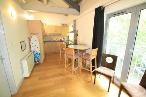 2 bedroom flat to rent, Foxrose Court, Sneinton, Nottingham NG3