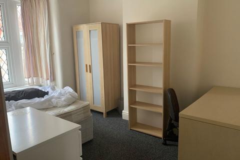 6 bedroom house to rent, Bristol BS16