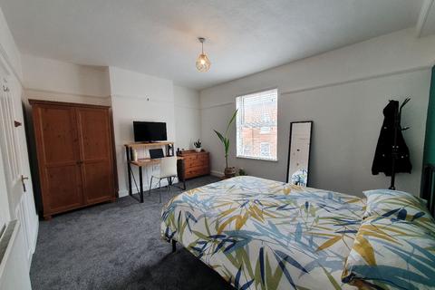 4 bedroom house share to rent, Birmingham B16