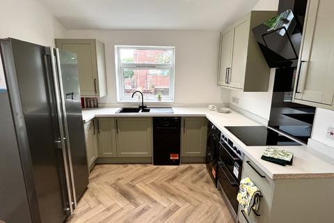 5 bedroom house share to rent, Nottingham NG7