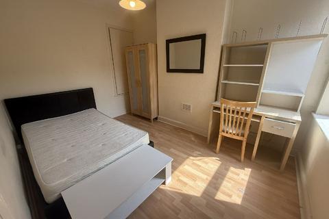 3 bedroom house to rent, Nottingham NG7