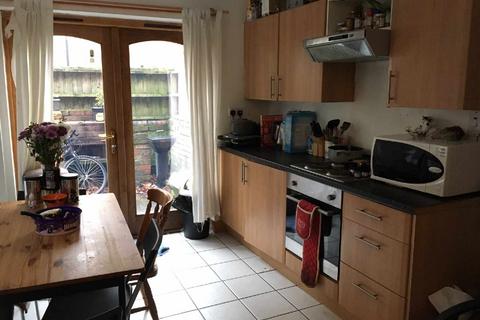 6 bedroom flat to rent, Nottingham NG7