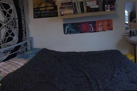 6 bedroom flat to rent, Nottingham NG7