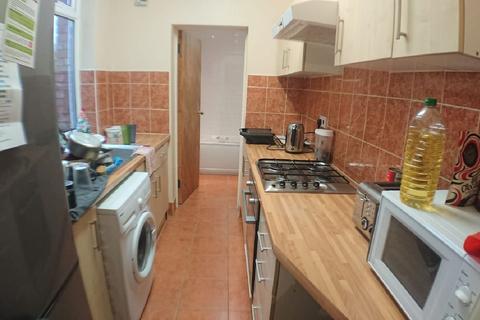 4 bedroom house share to rent, Birmingham B29