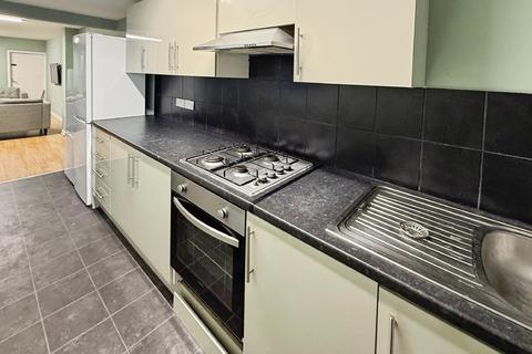 5 bedroom house to rent, Nottingham NG7