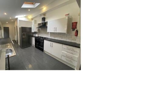 6 bedroom house share to rent, Birmingham B29