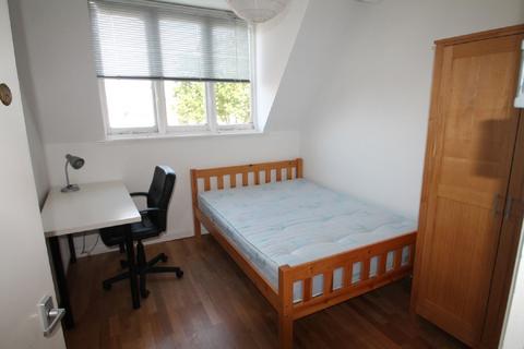 6 bedroom flat to rent, Nottingham NG7