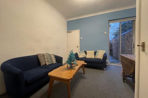 4 bedroom house share to rent, Birmingham B29