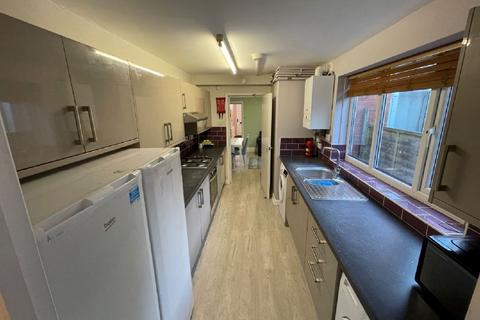 5 bedroom house share to rent, Nottingham NG7