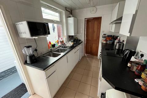 6 bedroom house share to rent, Birmingham B29