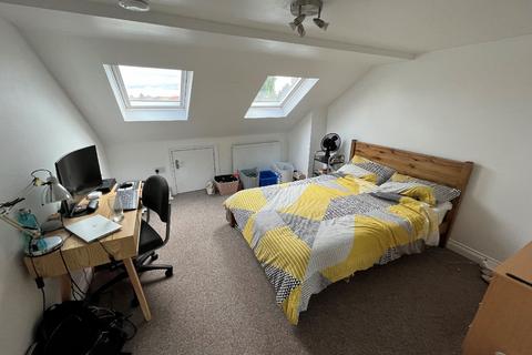 6 bedroom house share to rent, Birmingham B29