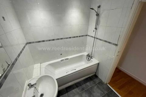 4 bedroom flat to rent, Nottingham NG7