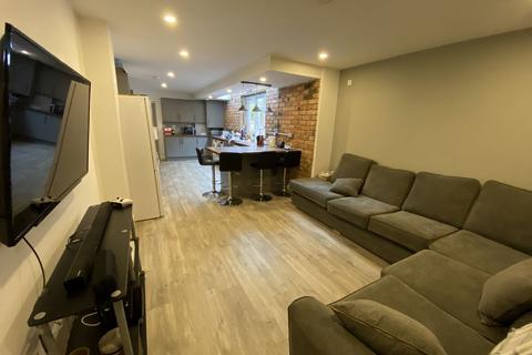 8 bedroom house to rent, Birmingham B29