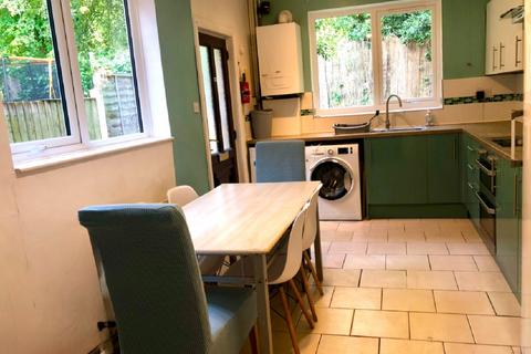 5 bedroom flat to rent, Nottingham NG7