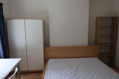 3 bedroom house share to rent, Birmingham B29