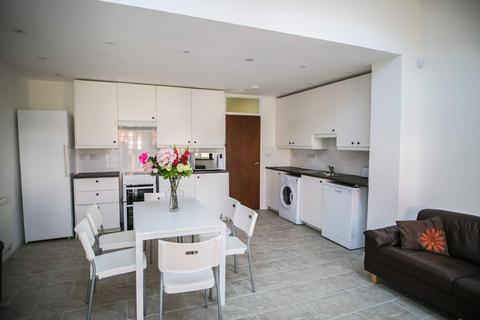 5 bedroom house to rent, Birmingham B17