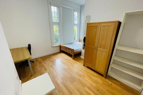 8 bedroom flat to rent, Nottingham NG7