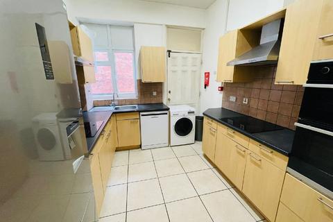 8 bedroom flat to rent, Nottingham NG7