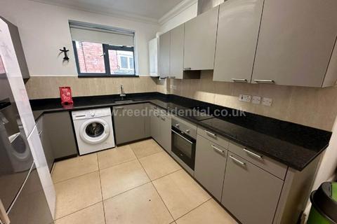 6 bedroom flat to rent, E Arthur Avenue, Lenton, Nottingham NG7
