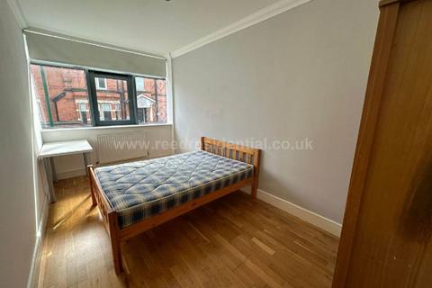 6 bedroom flat to rent, E Arthur Avenue, Lenton, Nottingham NG7