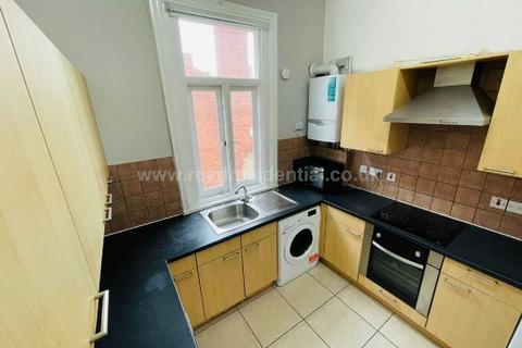 6 bedroom flat to rent, Nottingham NG7