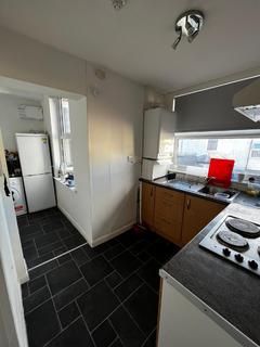 2 bedroom flat to rent, Nottingham NG7