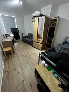 2 bedroom flat to rent, Nottingham NG7