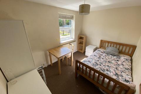 6 bedroom house share to rent, Birmingham B29