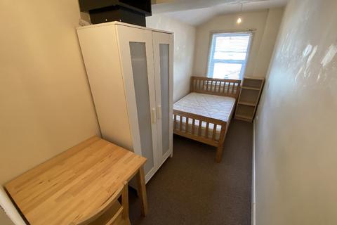 6 bedroom house share to rent, Birmingham B29