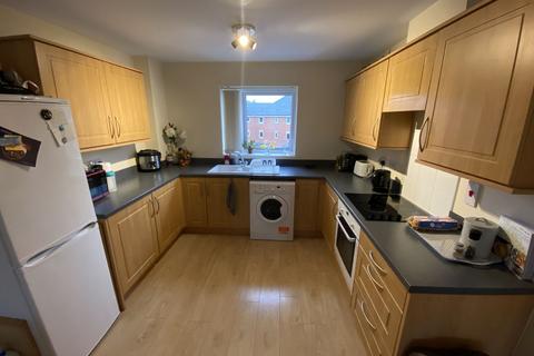 2 bedroom flat to rent, Baronet House, Birmingham B15