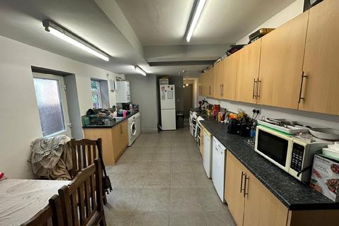 8 bedroom house share to rent, Birmingham B29