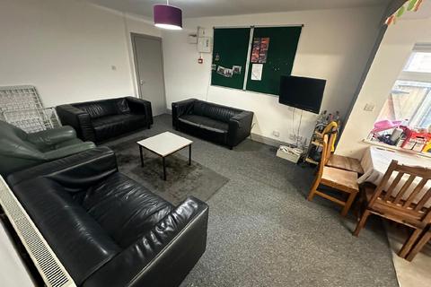 8 bedroom house share to rent, Birmingham B29