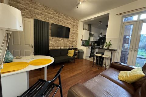 6 bedroom house to rent, Birmingham B29