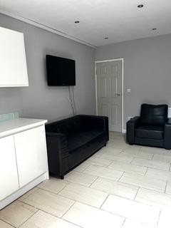 6 bedroom house share to rent, Birmingham B29