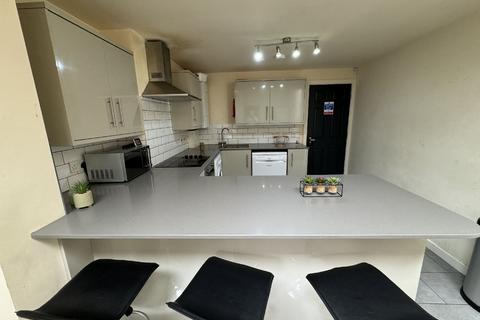 6 bedroom house share to rent, Birmingham B29