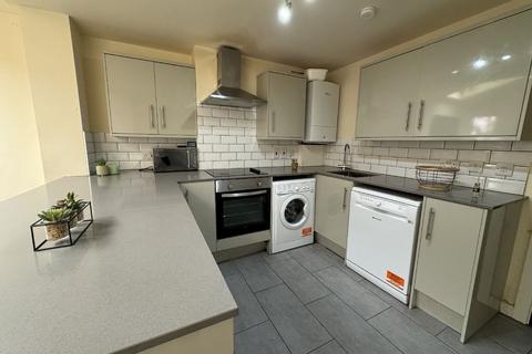 6 bedroom house share to rent, Birmingham B29