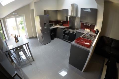 6 bedroom house share to rent, Birmingham B29