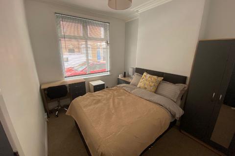 4 bedroom house share to rent, Birmingham B16