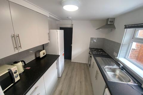 4 bedroom house share to rent, Birmingham B16