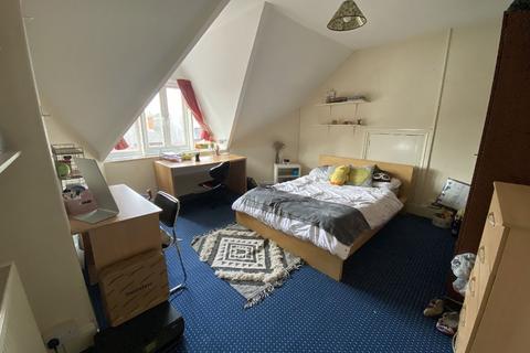 6 bedroom house share to rent, Birmingham B29