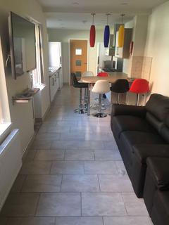 6 bedroom house share to rent, Birmingham B29